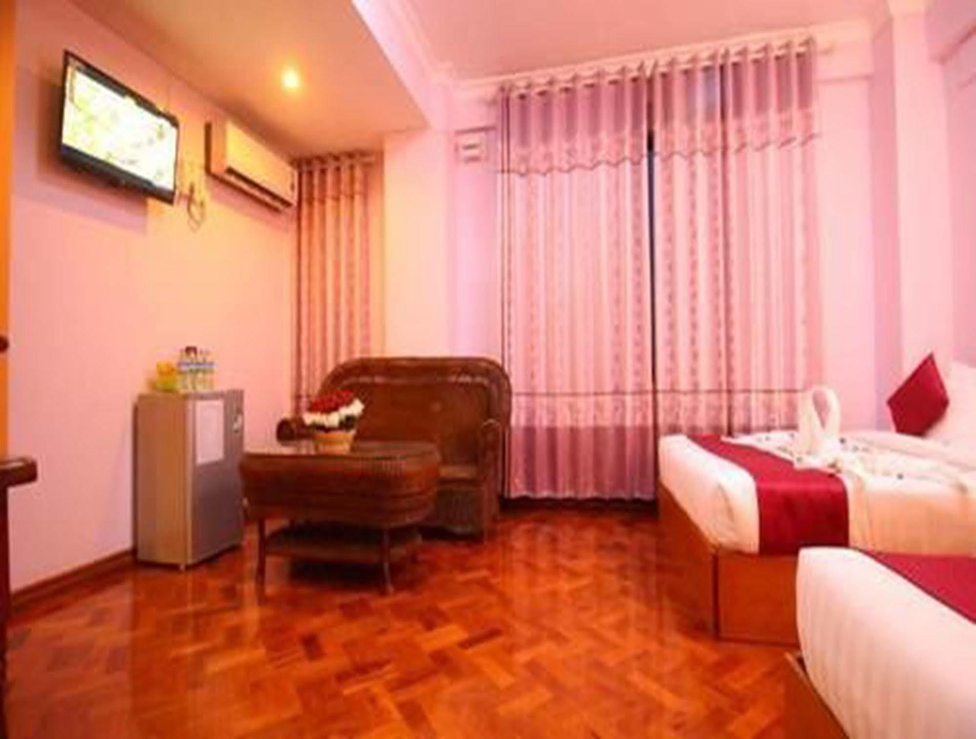 Hotel United Mandalay Exterior foto