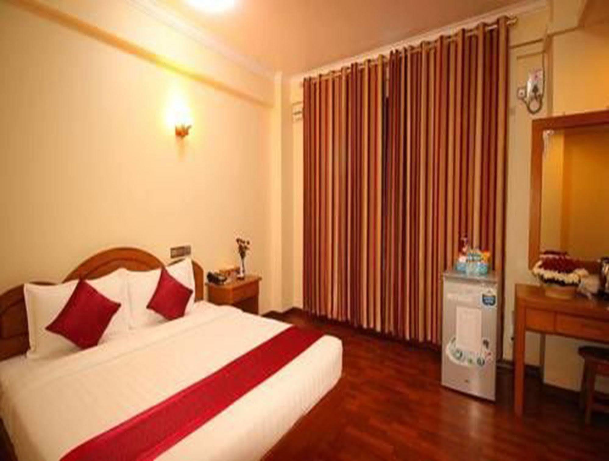 Hotel United Mandalay Exterior foto